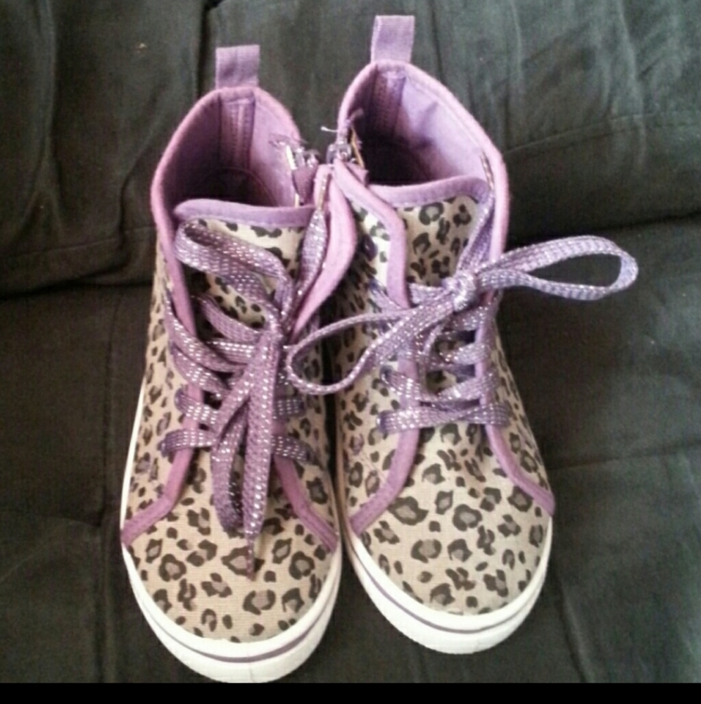 Brand New sz 13 girls cheetah 🐆 printed sneakers